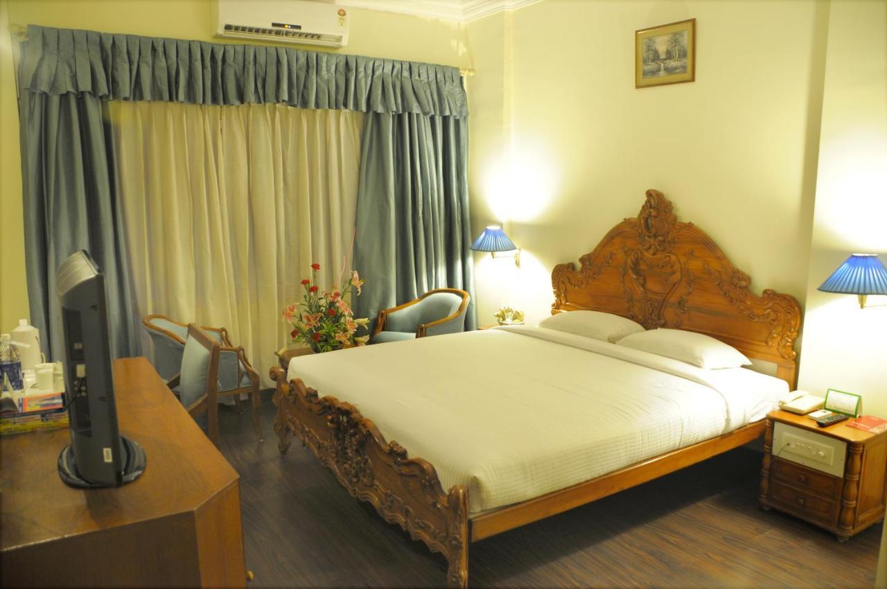 Nalapad'S Hotel Bangalore International Εξωτερικό φωτογραφία