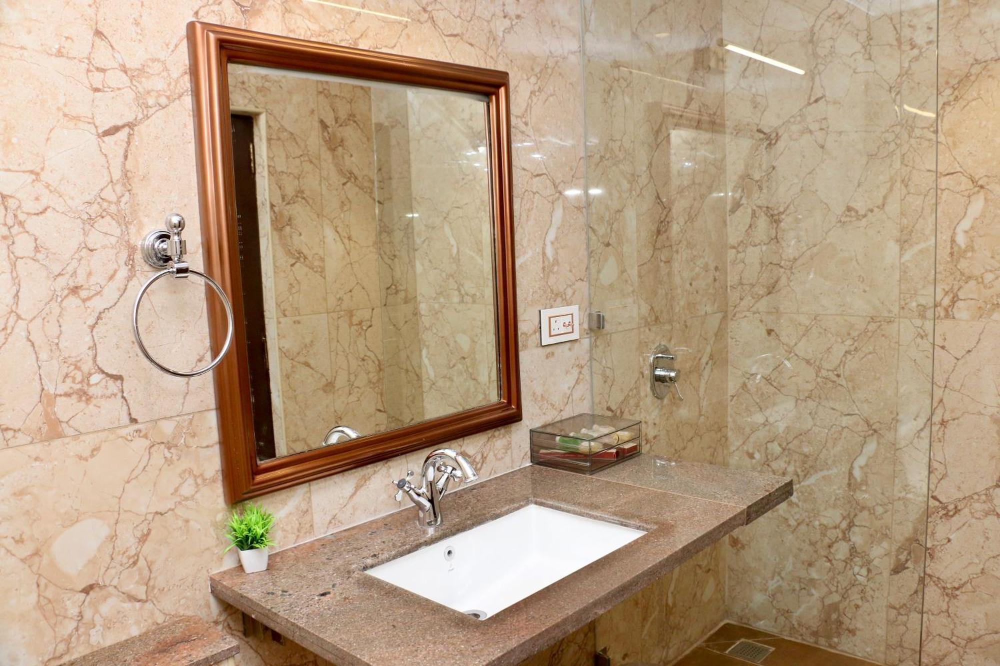 Nalapad'S Hotel Bangalore International Εξωτερικό φωτογραφία