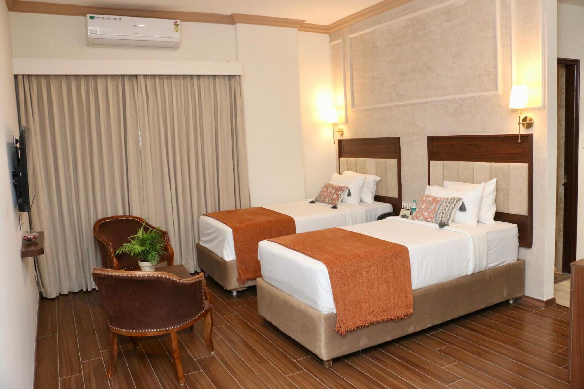 Nalapad'S Hotel Bangalore International Εξωτερικό φωτογραφία