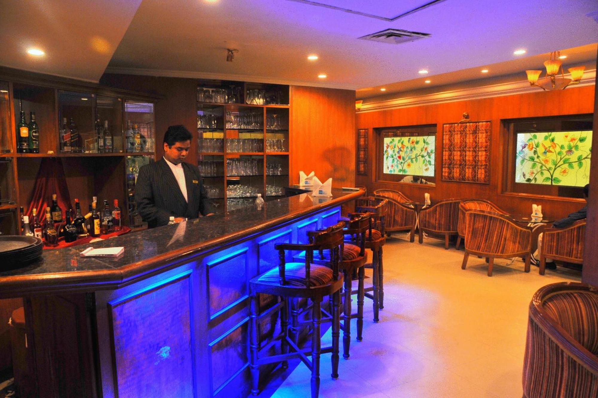 Nalapad'S Hotel Bangalore International Εστιατόριο φωτογραφία