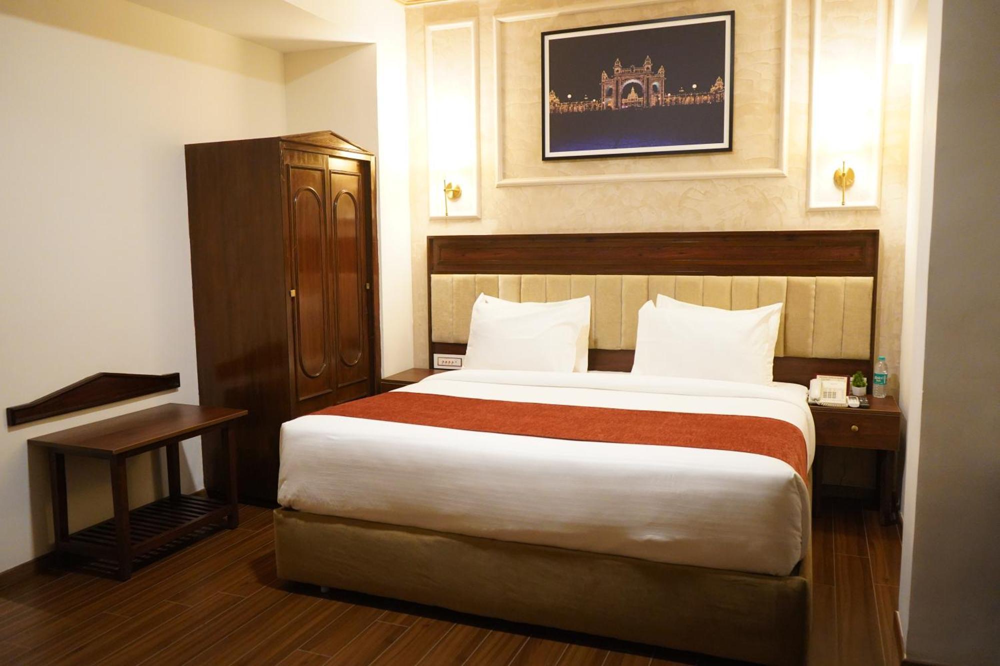 Nalapad'S Hotel Bangalore International Εξωτερικό φωτογραφία
