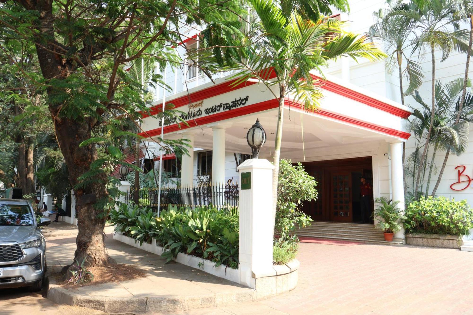 Nalapad'S Hotel Bangalore International Εξωτερικό φωτογραφία