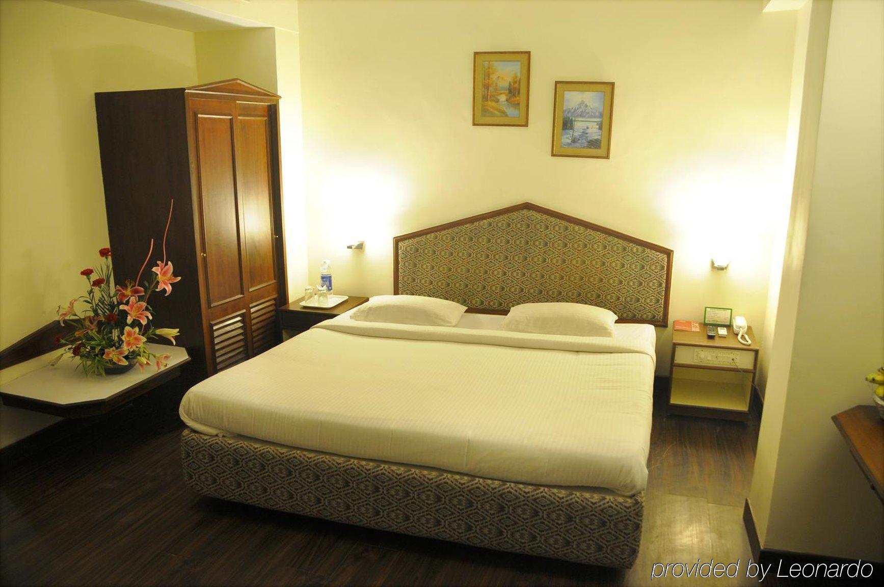 Nalapad'S Hotel Bangalore International Δωμάτιο φωτογραφία