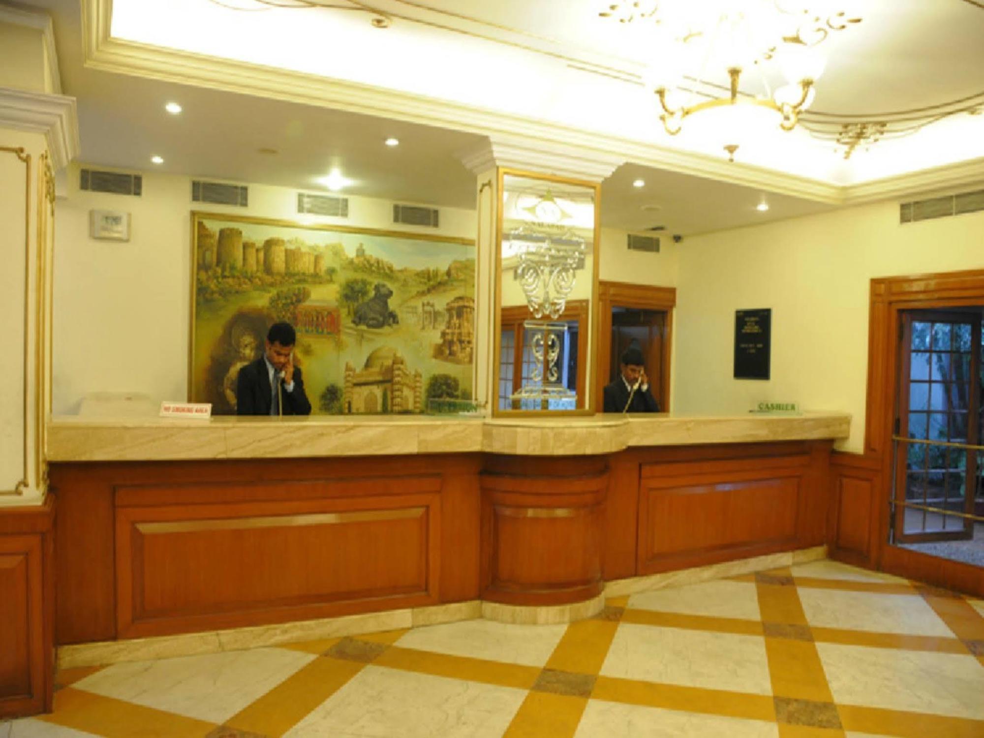 Nalapad'S Hotel Bangalore International Εσωτερικό φωτογραφία
